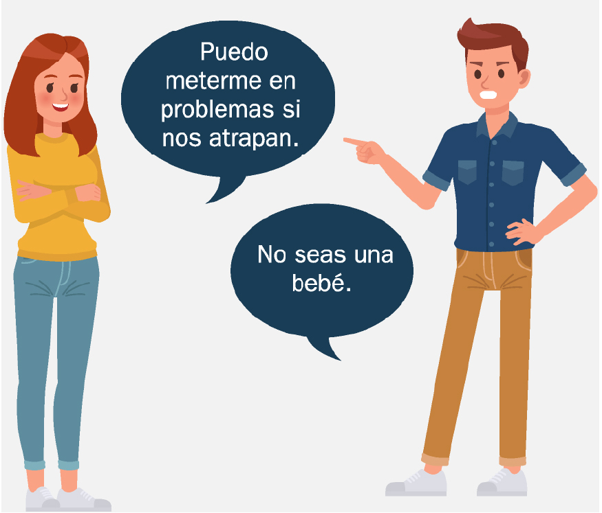 Una mujer está de pie con los brazos cruzados junto a un hombre mientras él la señala con enojo.